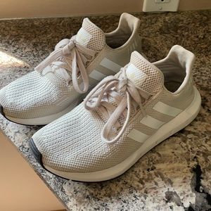Adidas swift run